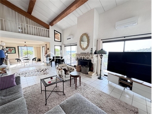 villa à la vente -   83530  SAINT RAPHAEL, surface 260 m2 vente villa - UBI451093841